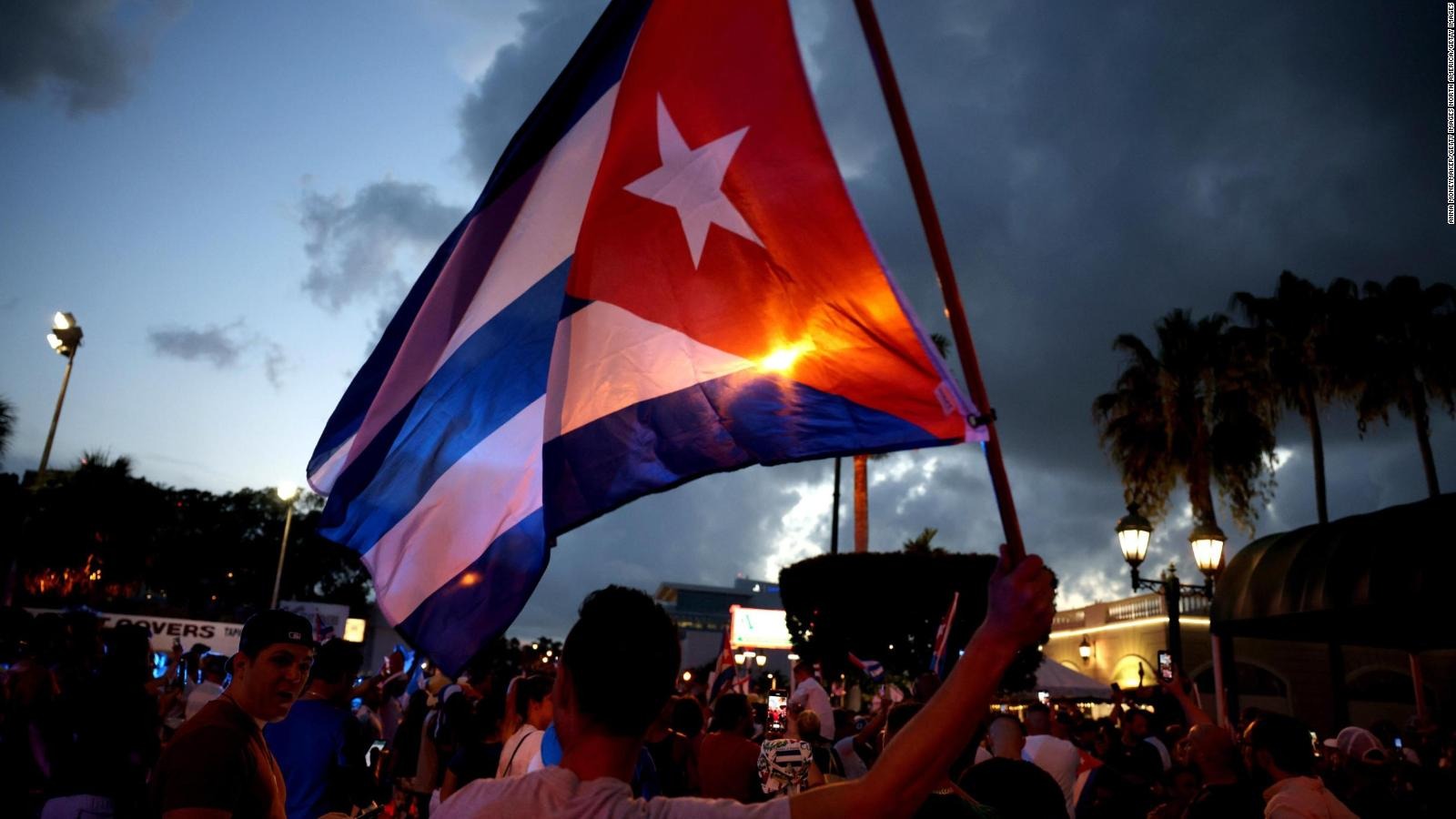 Segundo día de protestas en Cuba: Patria y Vida