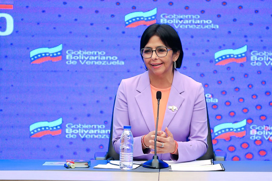 Delcy Rodríguez viaja a La Haya para “entregar la verdad histórica de Venezuela” sobre el Esequibo